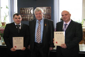 img_3727_smoll.jpg