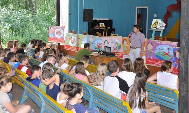 artek3.jpg